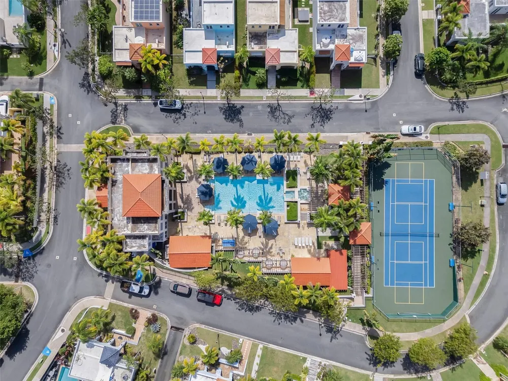 6690 CALLE TURQUOISE #324 Vega Alta, PR 00692