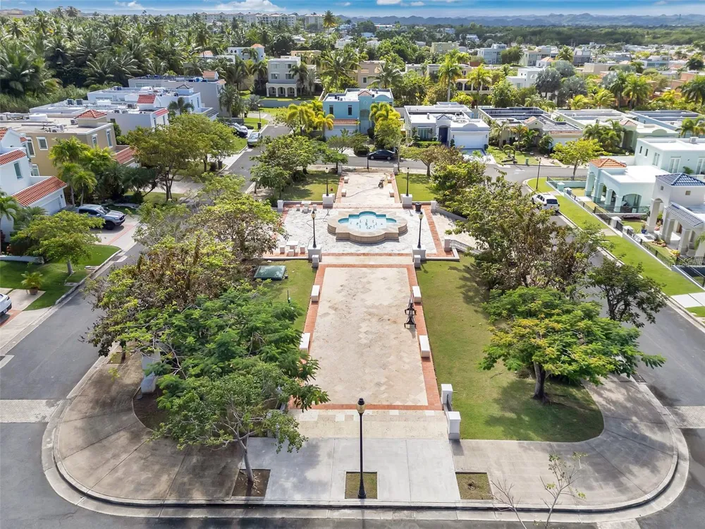 6690 CALLE TURQUOISE #324 Vega Alta, PR 00692