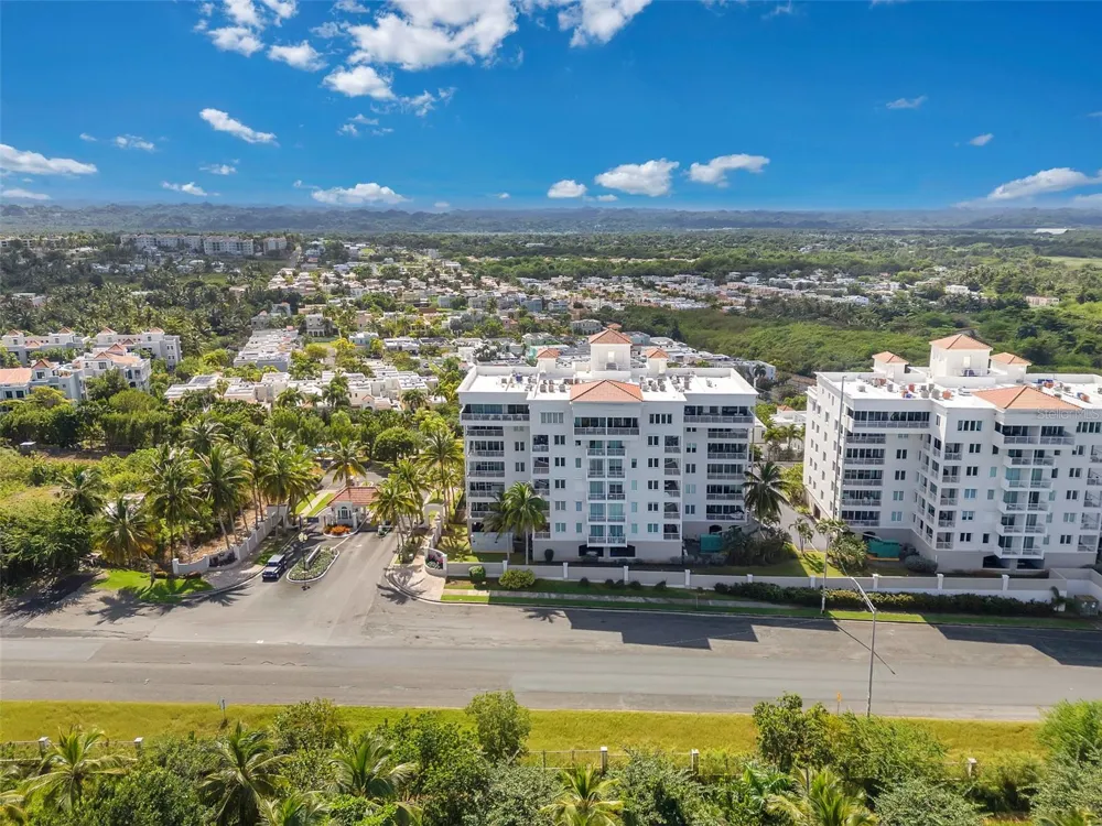 6690 CALLE TURQUOISE #324 Vega Alta, PR 00692
