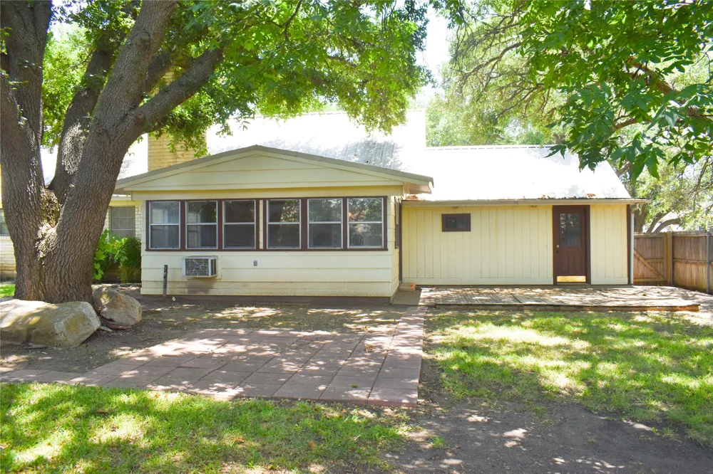 115 Parkview Brady, TX 76825