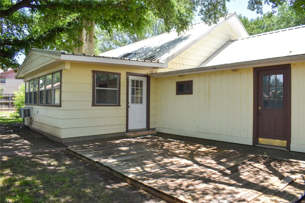 115 Parkview Brady, TX 76825