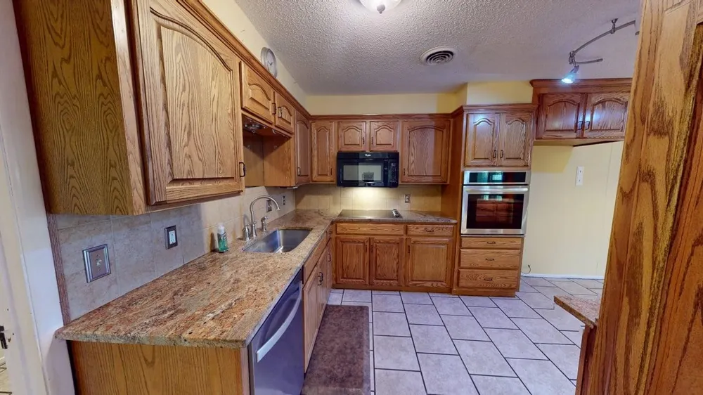 115 Parkview Brady, TX 76825