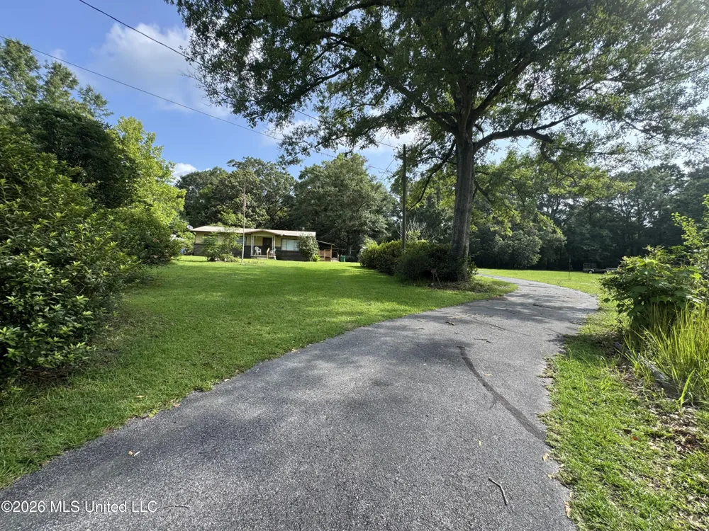 2980 Dwyer Branch Road Vancleave, MS 39565