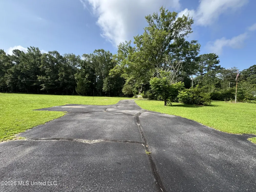 2980 Dwyer Branch Road Vancleave, MS 39565