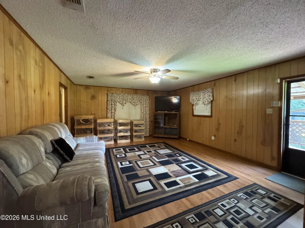 2980 Dwyer Branch Road Vancleave, MS 39565