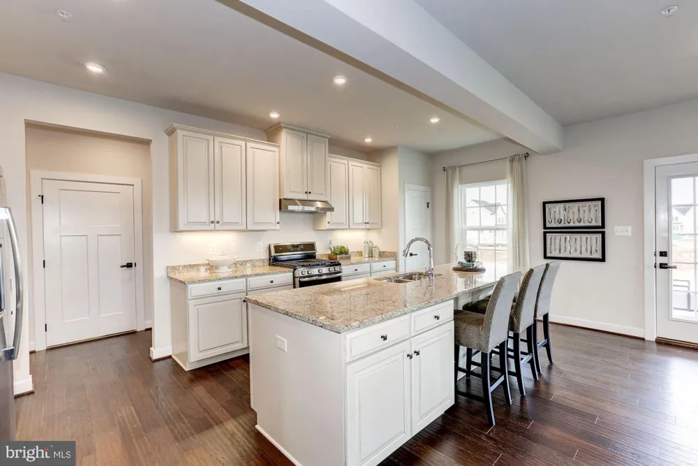 384 KELSO DRIVE Camp Hill, PA 17011
