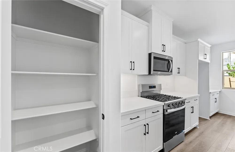 4243 East Honeybee Paseo Ontario, CA 91761
