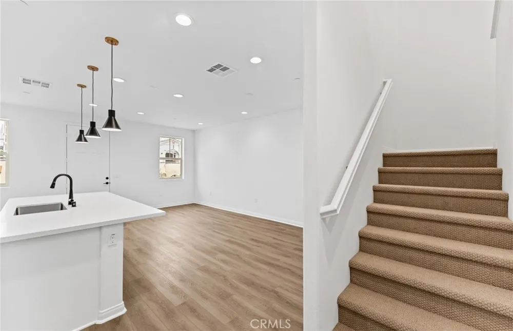 4243 East Honeybee Paseo Ontario, CA 91761