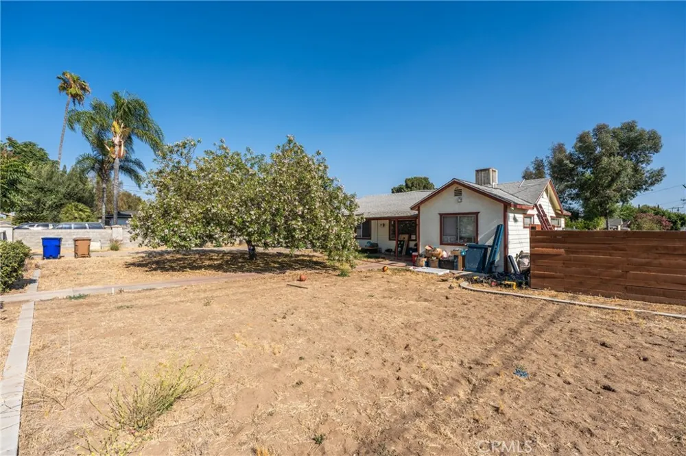 32911 Avenue E Yucaipa, CA 92399