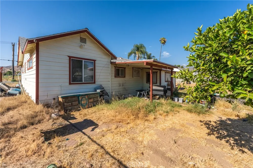32911 Avenue E Yucaipa, CA 92399