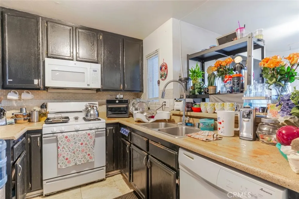 13100 Bromont Avenue #11 Sylmar, CA 91342