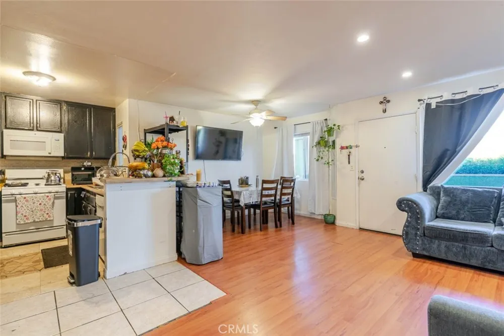 13100 Bromont Avenue #11 Sylmar, CA 91342
