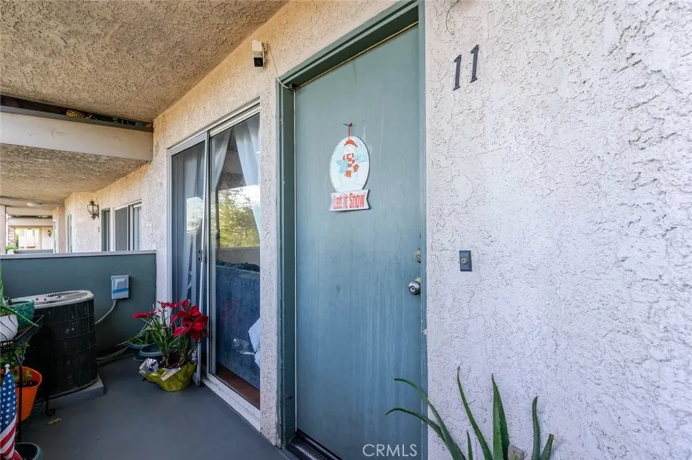 13100 Bromont Avenue #11 Sylmar, CA 91342