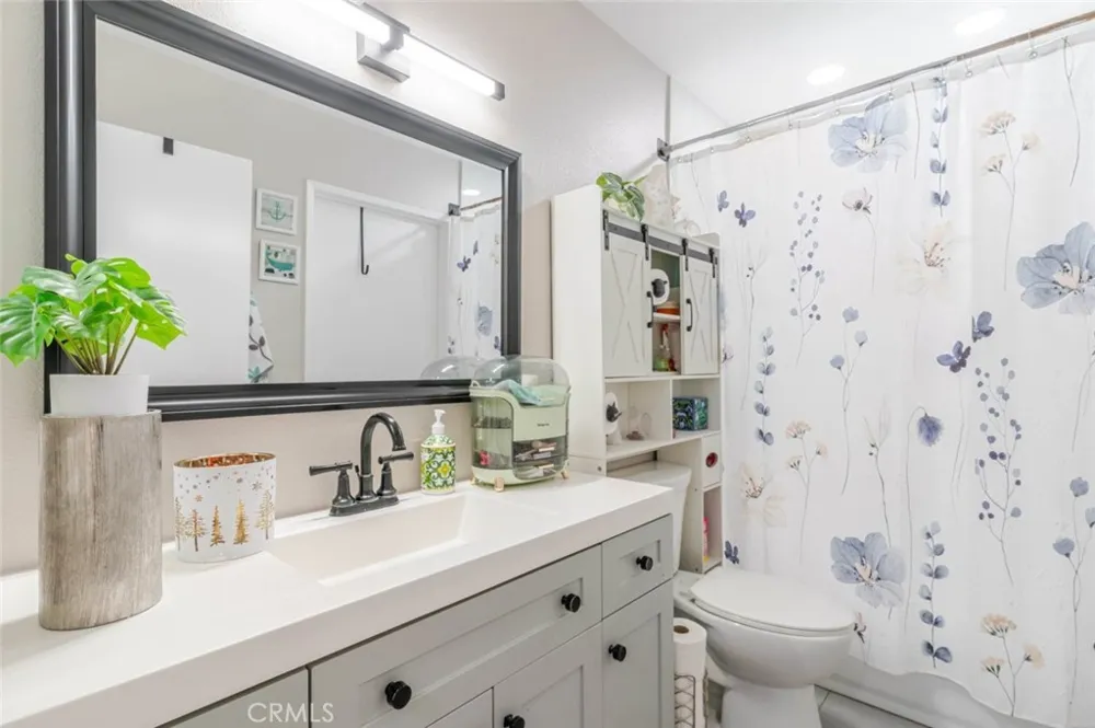 13100 Bromont Avenue #46 Sylmar, CA 91342