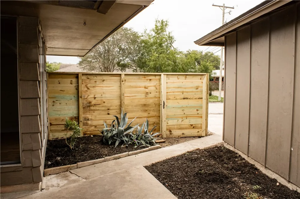 3722 Pope Drive Corpus Christi, TX 78411