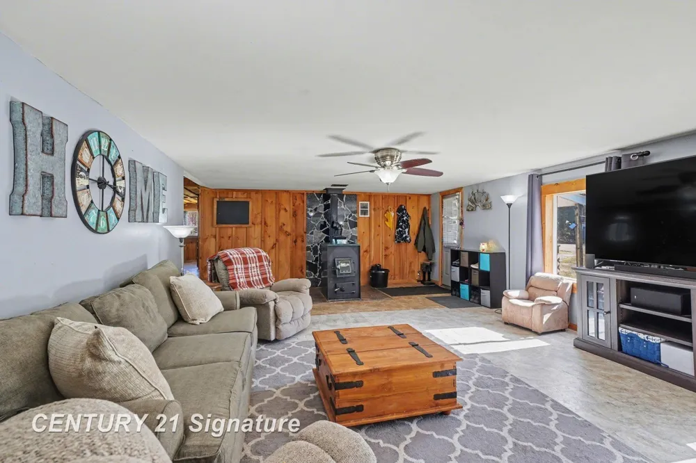 7154 Barkley Road Tuscola Township, MI 48768