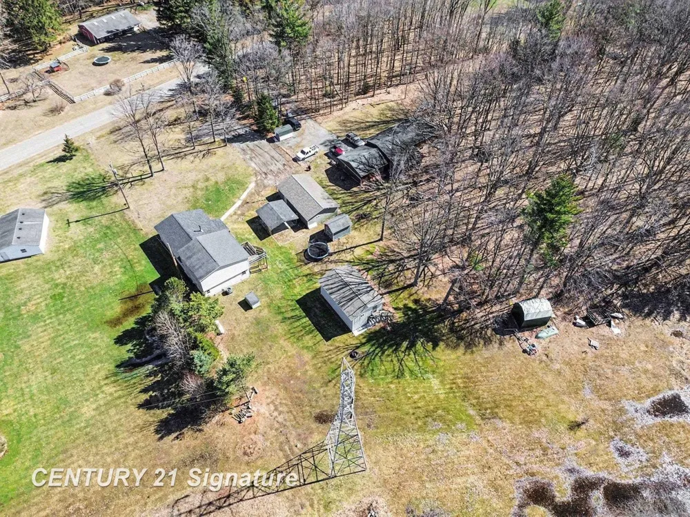 7154 Barkley Road Tuscola Township, MI 48768