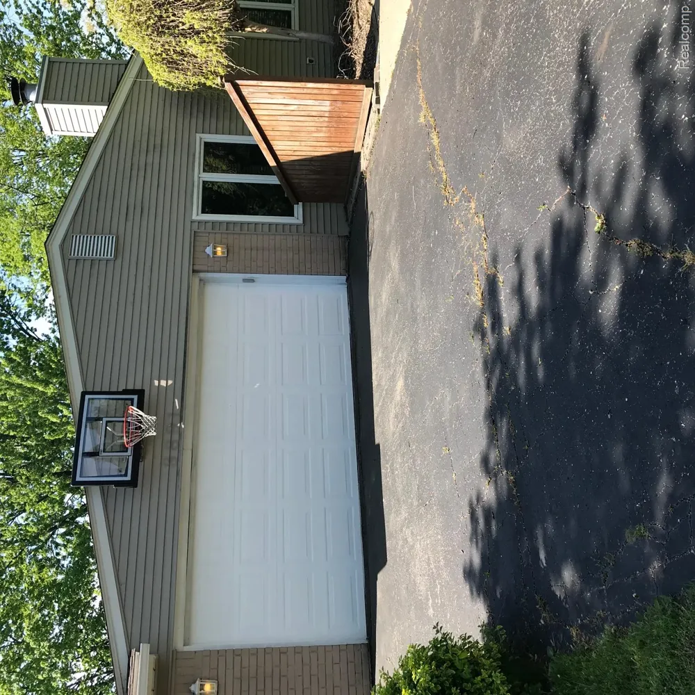 3891 Eastbourne Drive Troy City, MI 48084