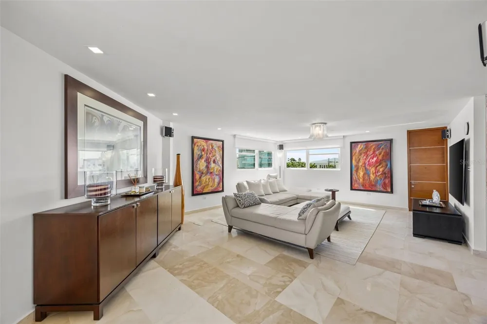 10 Rosa ISLA VERDE #PH-5 Carolina, PR 00979