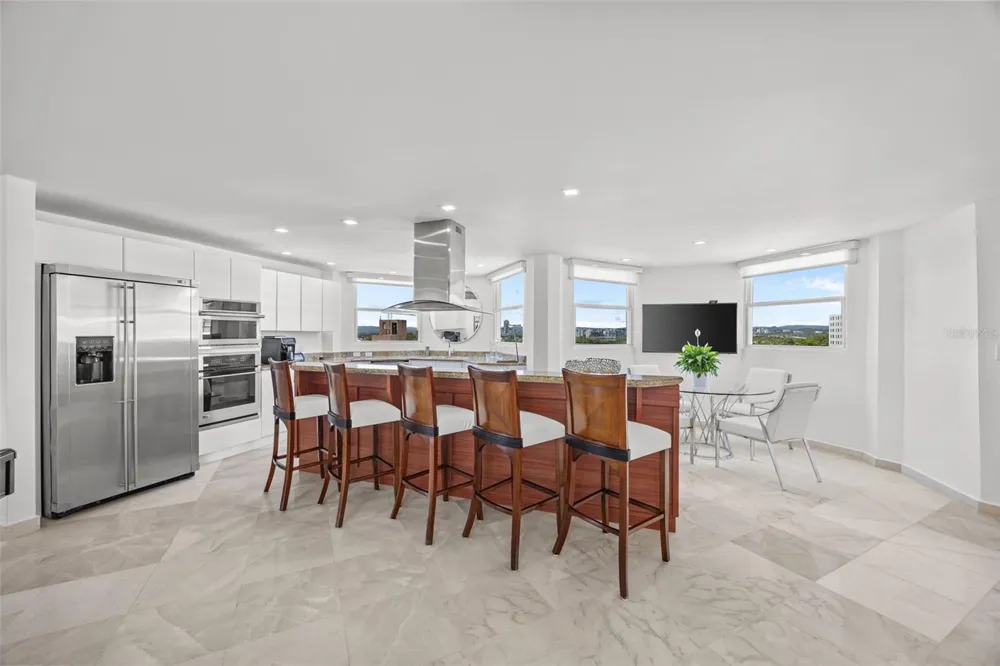10 Rosa ISLA VERDE #PH-5 Carolina, PR 00979