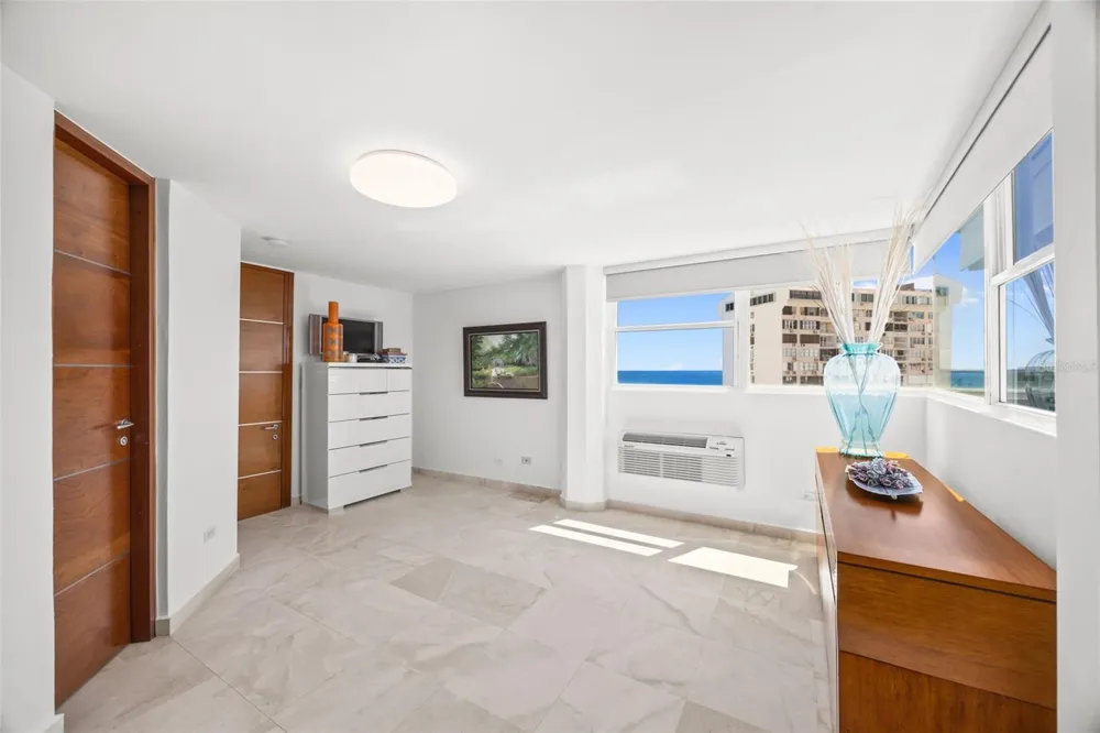 10 Rosa ISLA VERDE #PH-5 Carolina, PR 00979