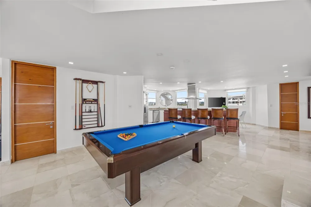 10 Rosa ISLA VERDE #PH-5 Carolina, PR 00979