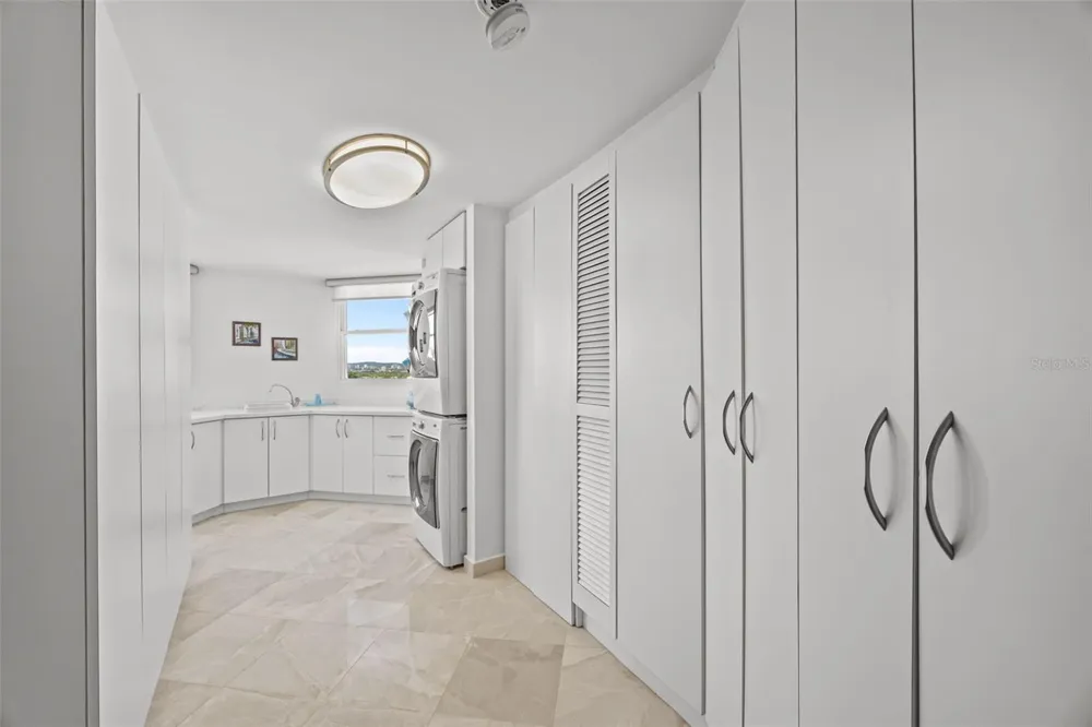 10 Rosa ISLA VERDE #PH-5 Carolina, PR 00979