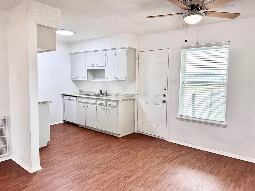 441 SW Thomas Street #D Burleson, TX 76028
