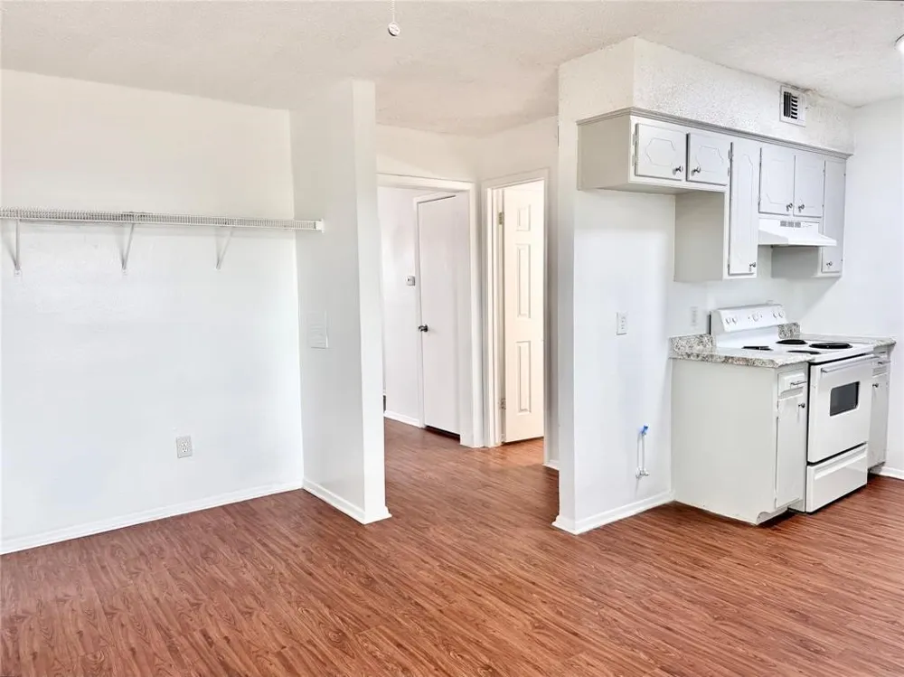 441 SW Thomas Street #D Burleson, TX 76028