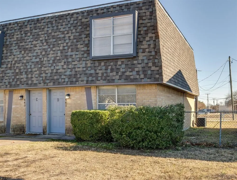 441 SW Thomas Street #D Burleson, TX 76028