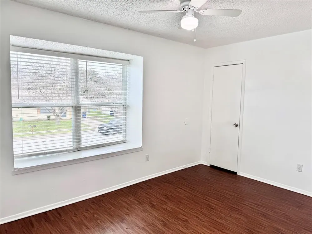 441 SW Thomas Street #D Burleson, TX 76028