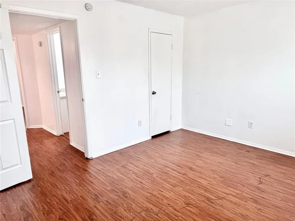 441 SW Thomas Street #D Burleson, TX 76028