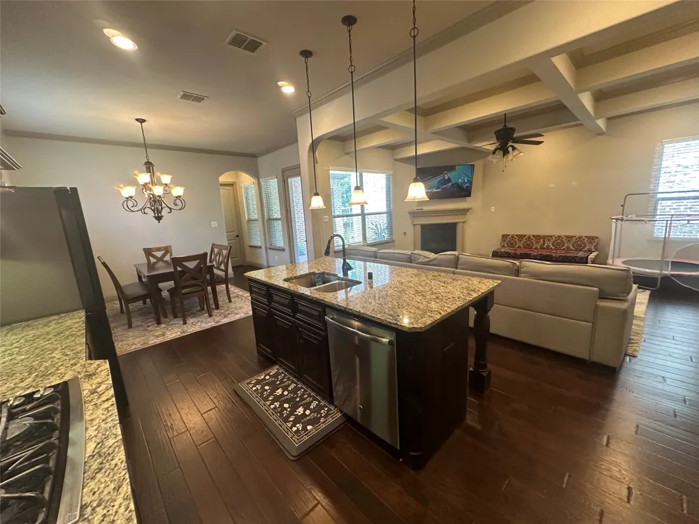 3809 brookridge Court Bedford, TX 76021