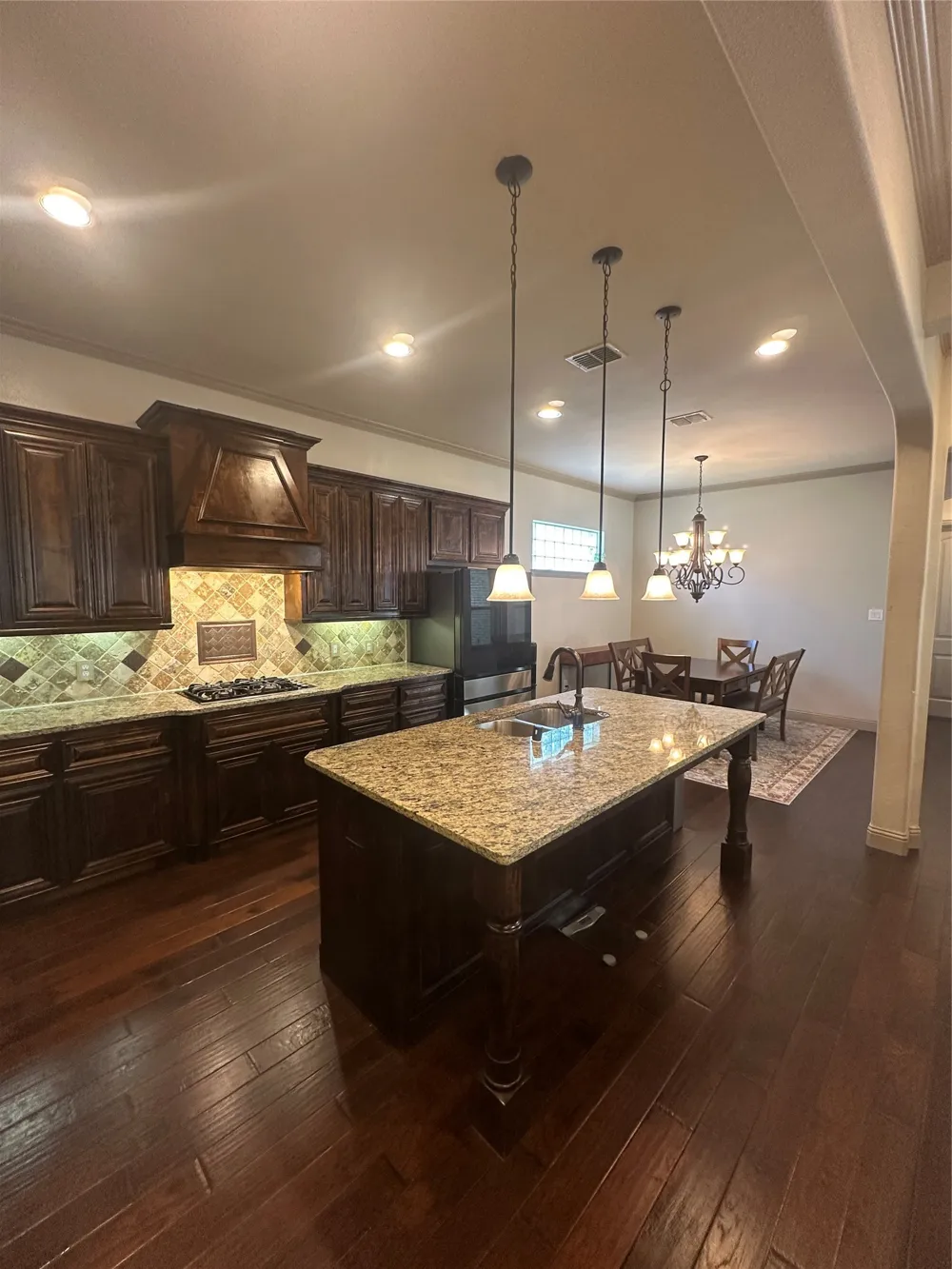 3809 brookridge Court Bedford, TX 76021