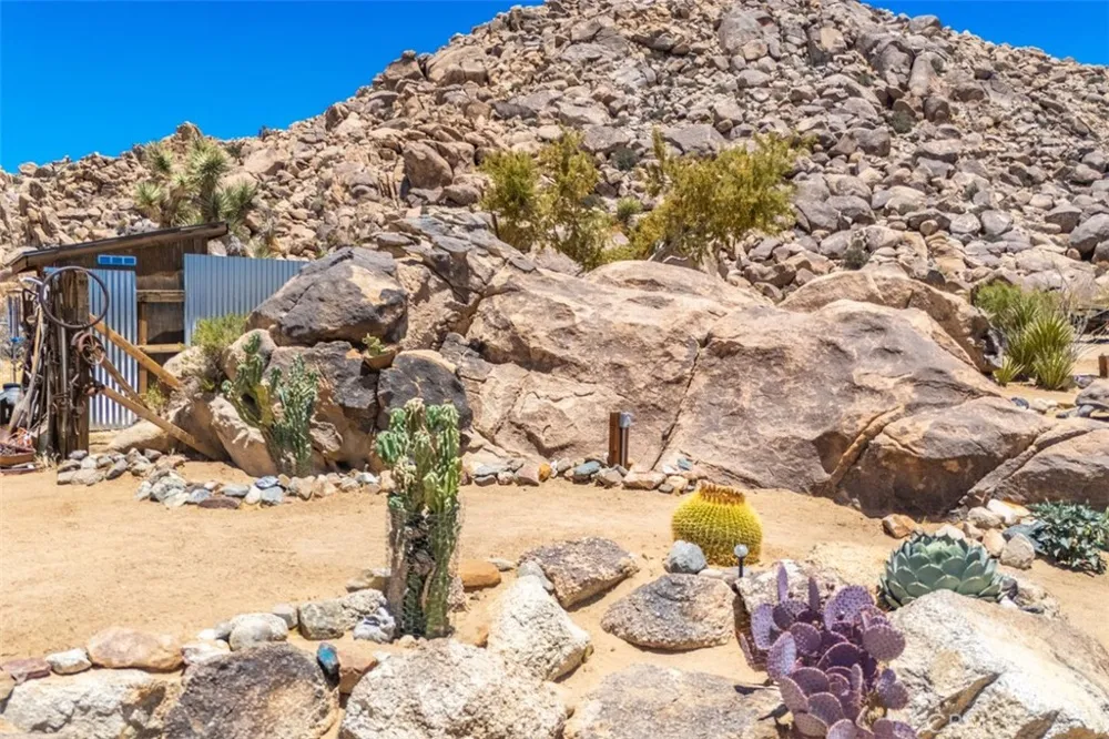 63436 Doggie Joshua Tree, CA 92252