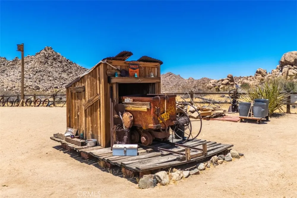 63436 Doggie Joshua Tree, CA 92252