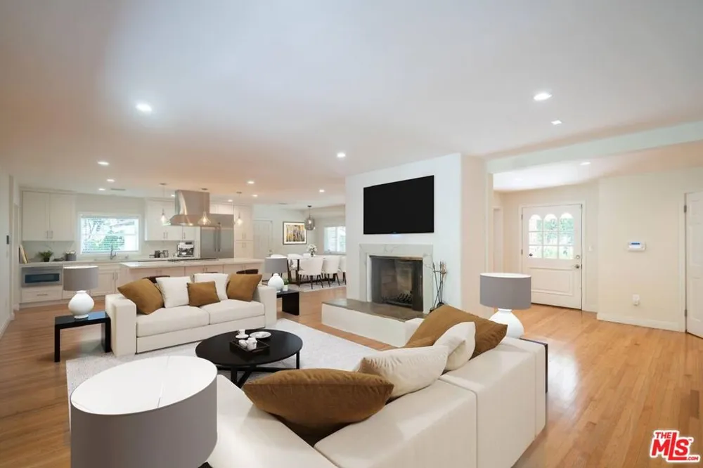 2201 Coldwater Canyon Drive Beverly Hills, CA 90210