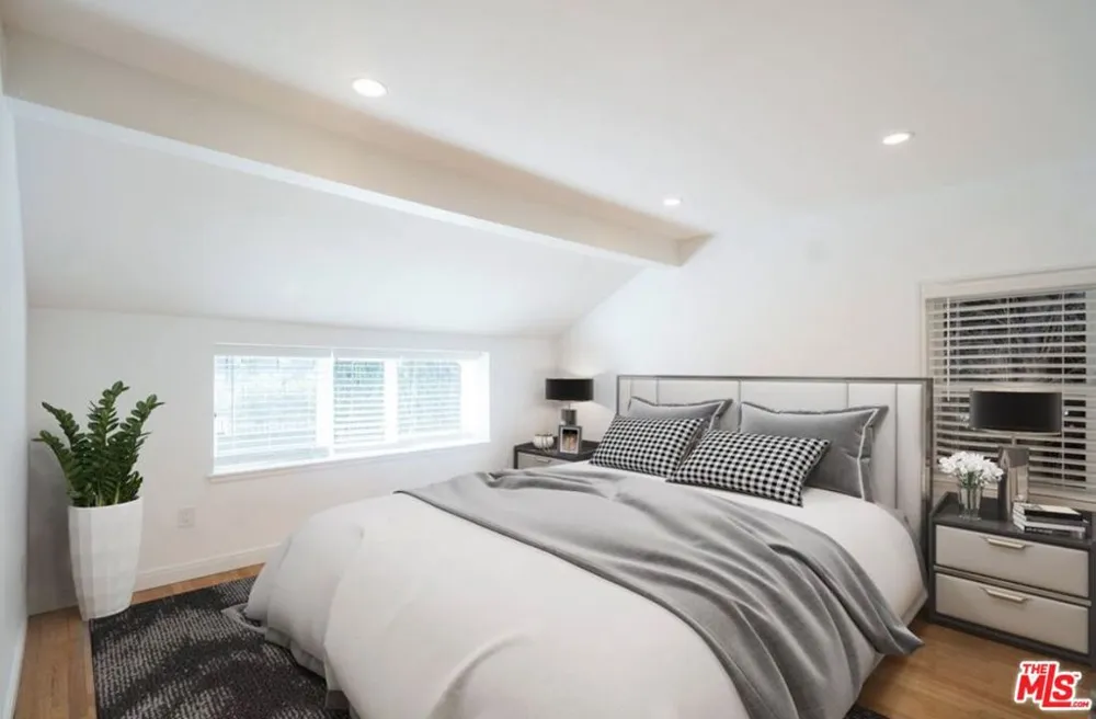 2201 Coldwater Canyon Drive Beverly Hills, CA 90210