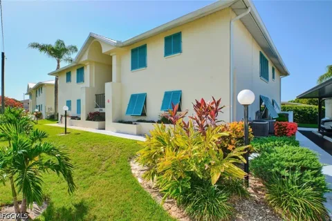 SE 40th Terrace #105