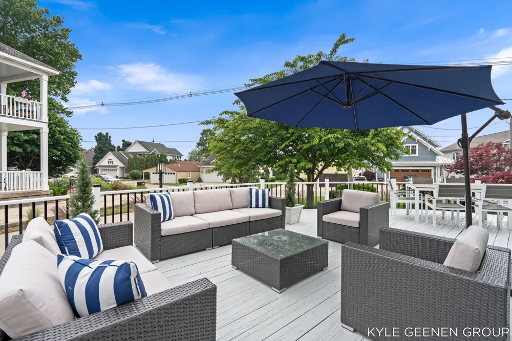 1729 Waukazoo Drive Holland, MI 49424