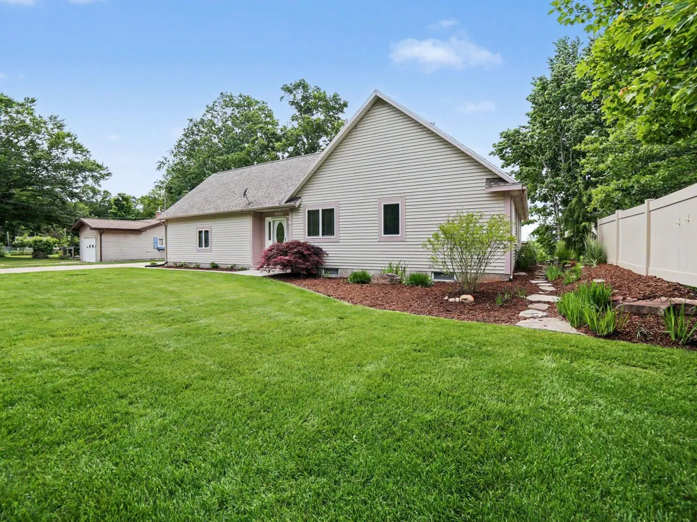 4449 Park Street Fruitland Township, MI 49461