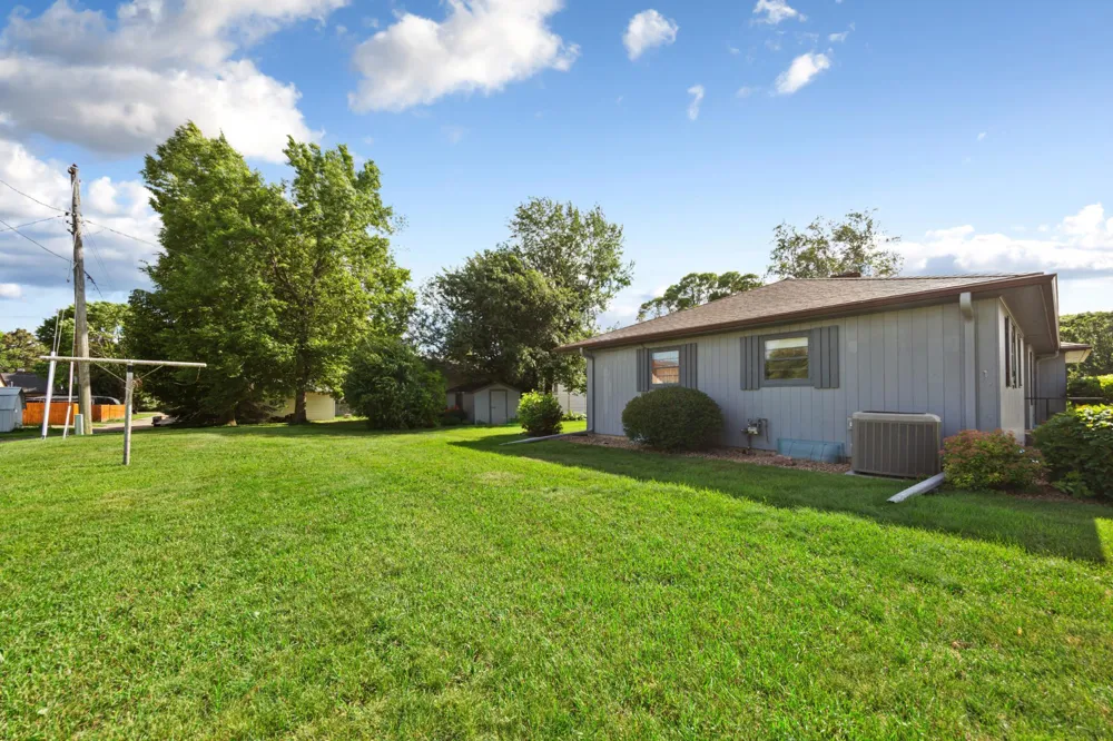 517 Court Avenue Gaylord, MN 55334