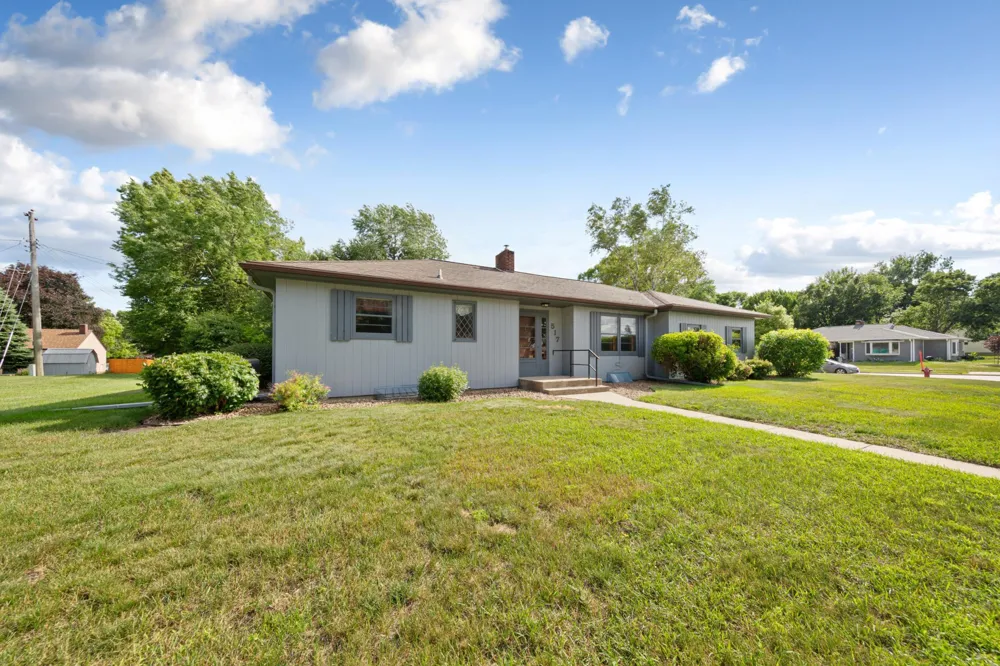 517 Court Avenue Gaylord, MN 55334