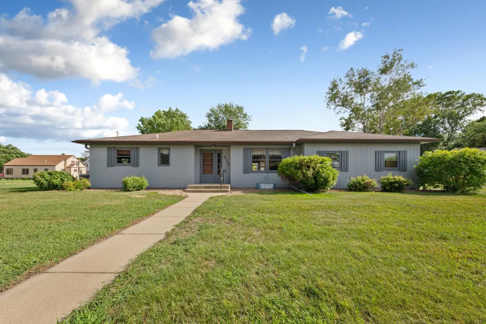 517 Court Avenue Gaylord, MN 55334