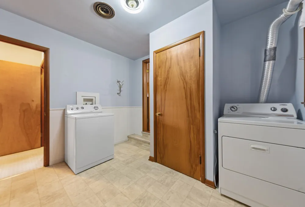 517 Court Avenue Gaylord, MN 55334