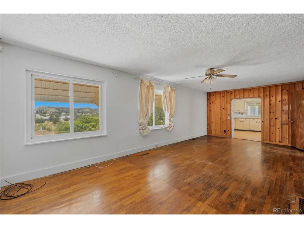 1109 E First Street Trinidad, CO 81082