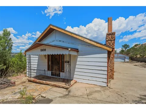 1109 E First Street