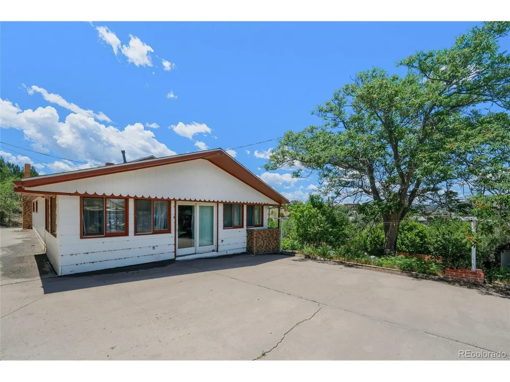 1109 E First Street Trinidad, CO 81082