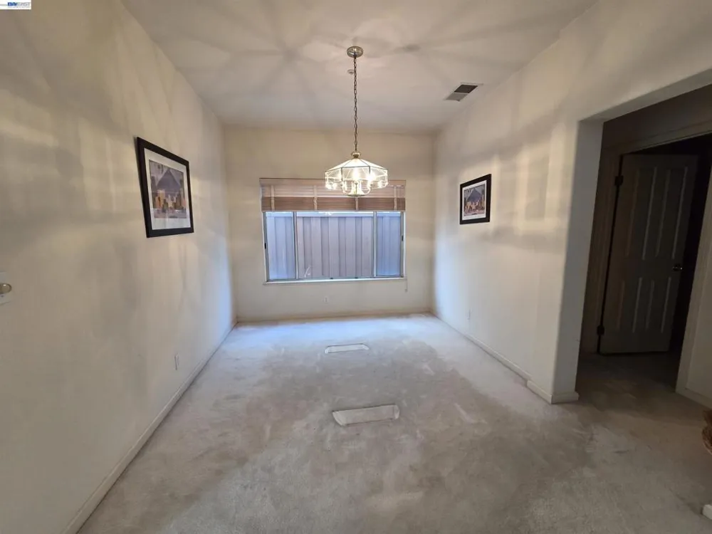 30330 Meridien Cir Union City, CA 94587