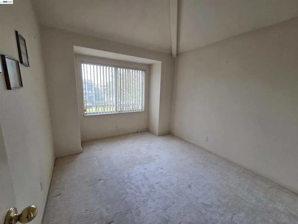 30330 Meridien Cir Union City, CA 94587